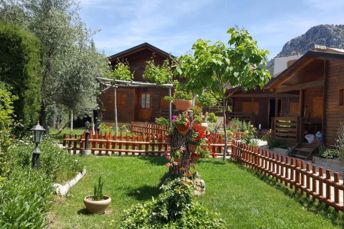 Apartamentos y Cabañas Arroyo Frío
