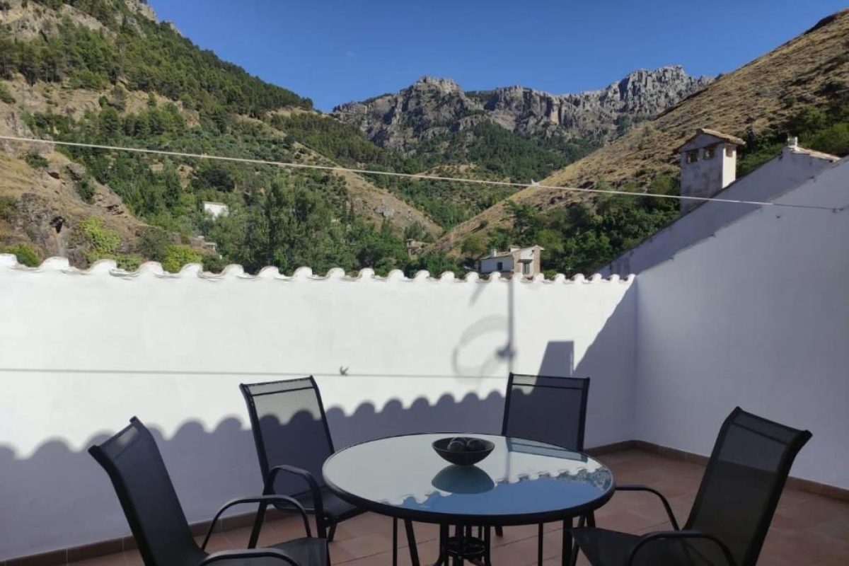 Apartamentos Castillo de la Yedra