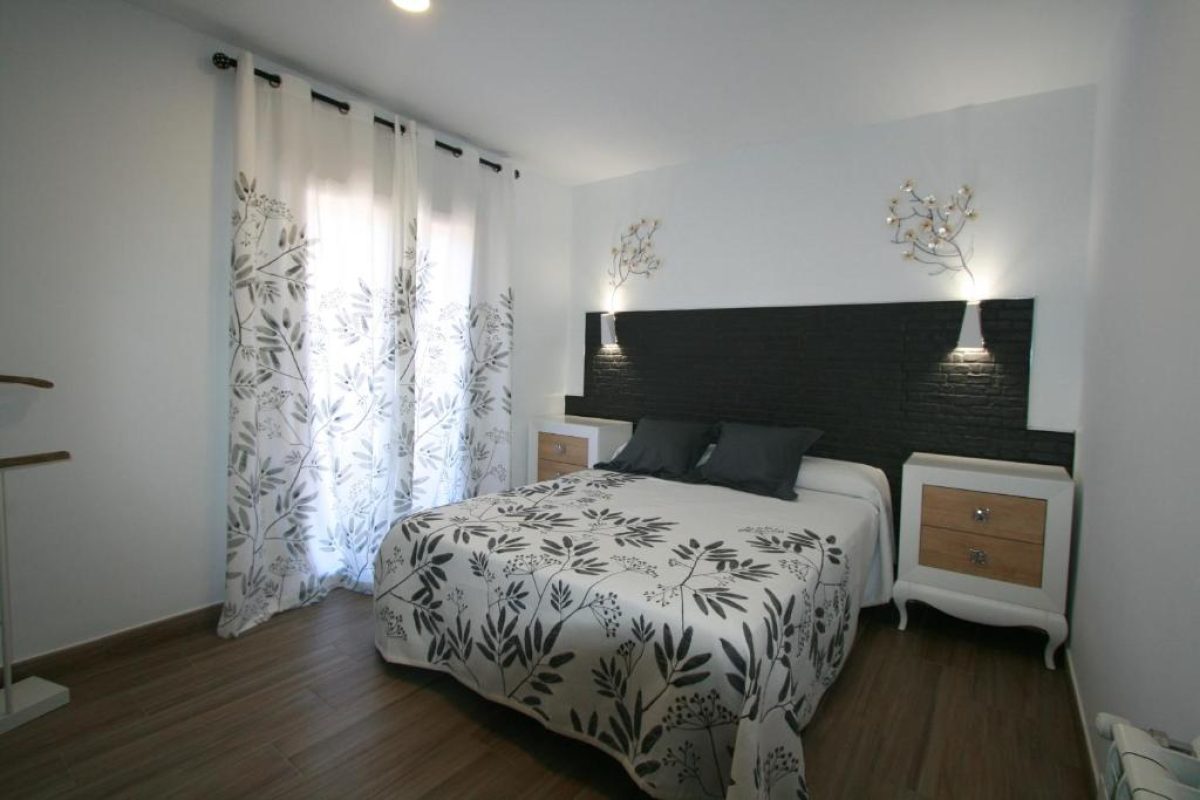 Apartamentos Mirasierra Plaza